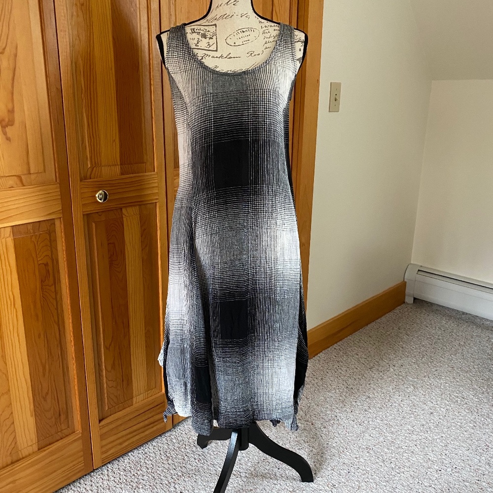 Linen sleeveless dress